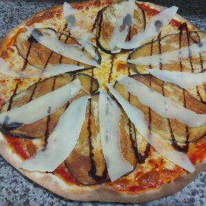Pizza Melanzana (5)